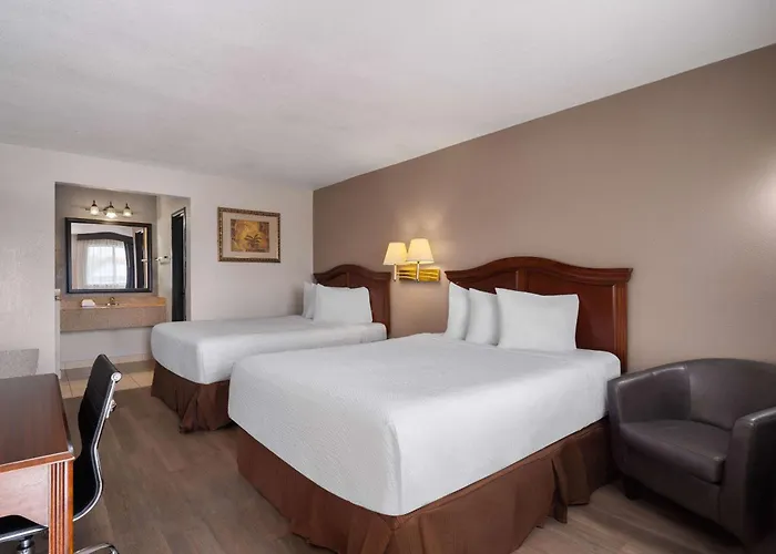 Travelodge By Wyndham Tucson Az Hotel 2*