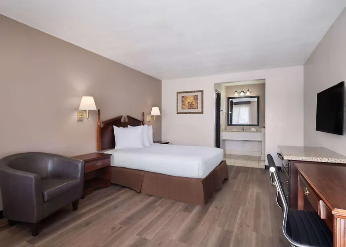 Travelodge By Wyndham Tucson Az Hotel 2*