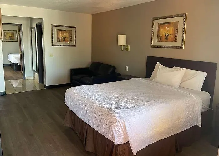 Travelodge By Wyndham Tucson Az 2*