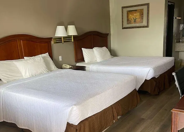 Travelodge By Wyndham Tucson Az Hotel 2*