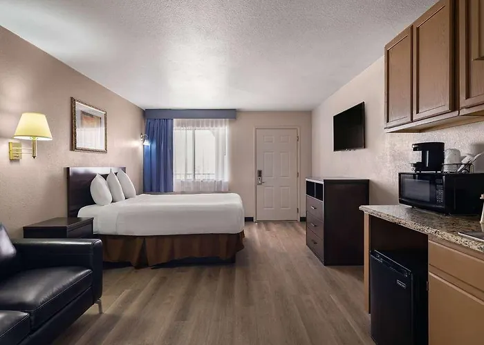 Hotel Travelodge By Wyndham Tucson Az 2*