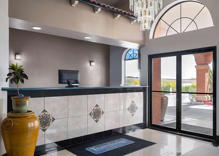 Hotel Travelodge By Wyndham Tucson Az 2*