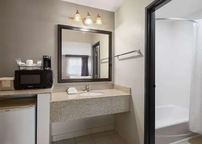 Hotel Travelodge By Wyndham Tucson Az 2*