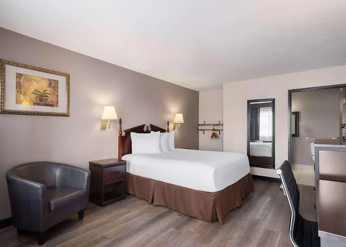 Travelodge By Wyndham Tucson Az Hotel 2*